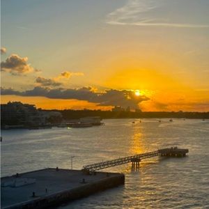 Meet your Posher, Cami